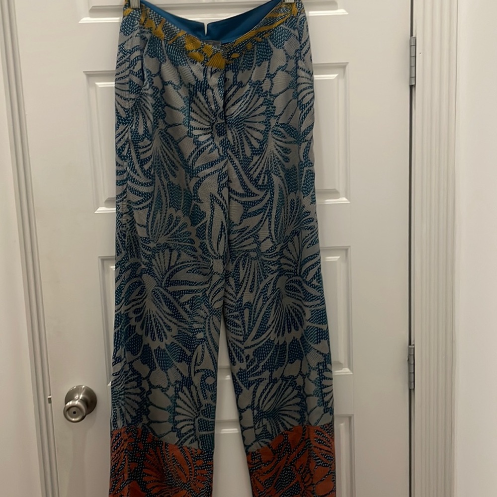 BCBGMAXAZRIA